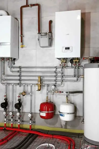 Монтаж системы отопления с газовым конденсационным и электрическим котлом